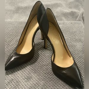 8 1/2 black Claudette pumps by Jessica Simpson